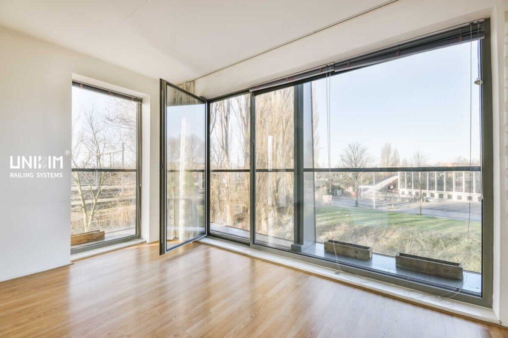 Frameless Sliding Door Manufacturers for Commercial