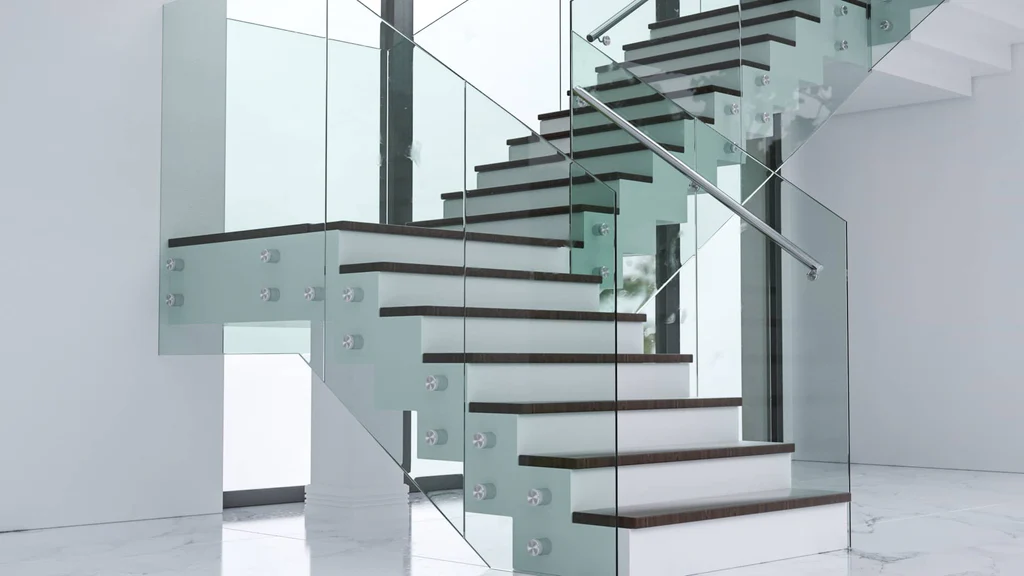 Cable Railings vs. Glass Railings