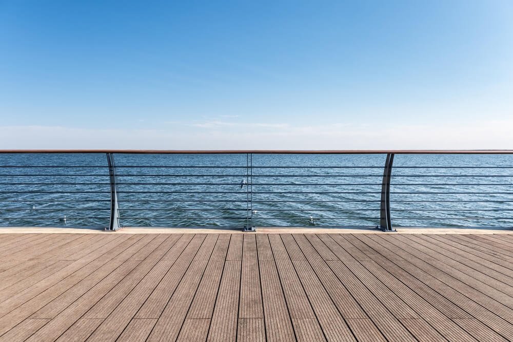 Best Railing Systems for Coastal & Seaside Environments