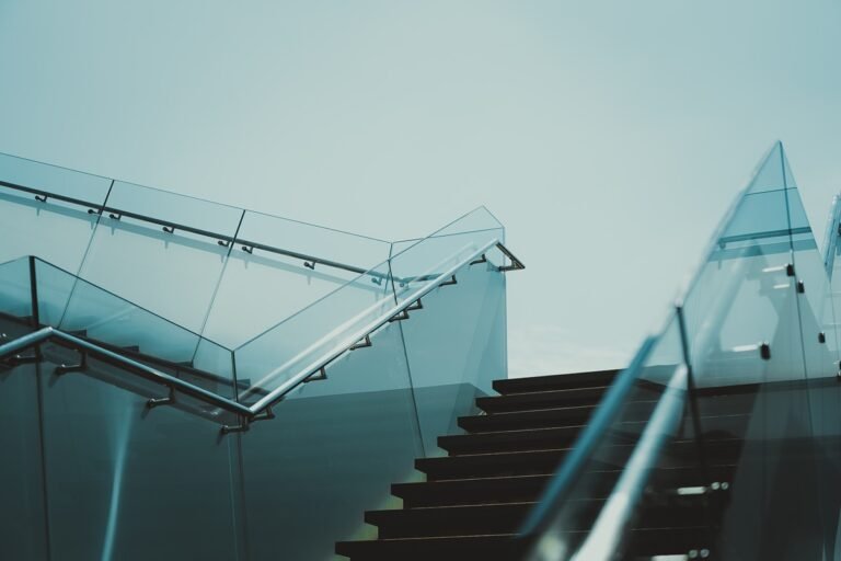 Choose Frameless Glass Railings