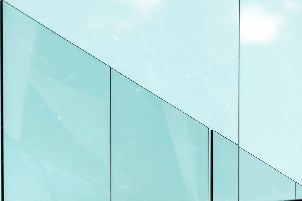 Frameless Glass Railing System Structurally Safe