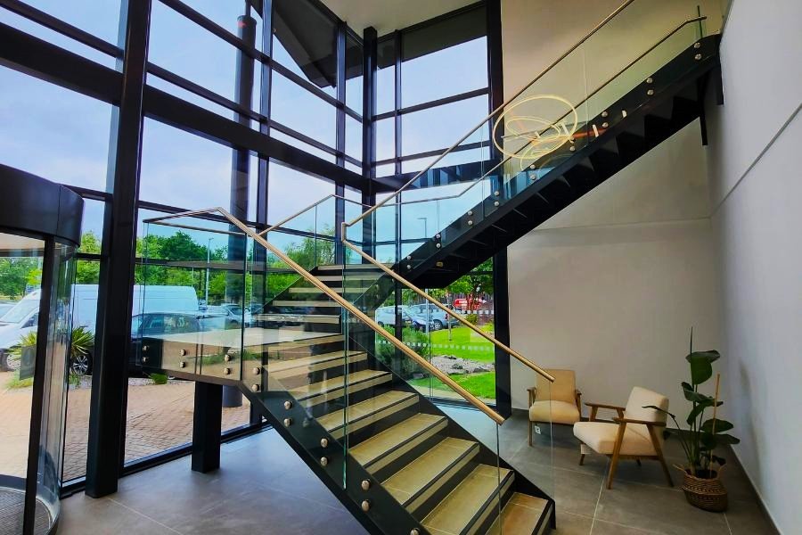 Glass Railing for Commercial Staircases (2)