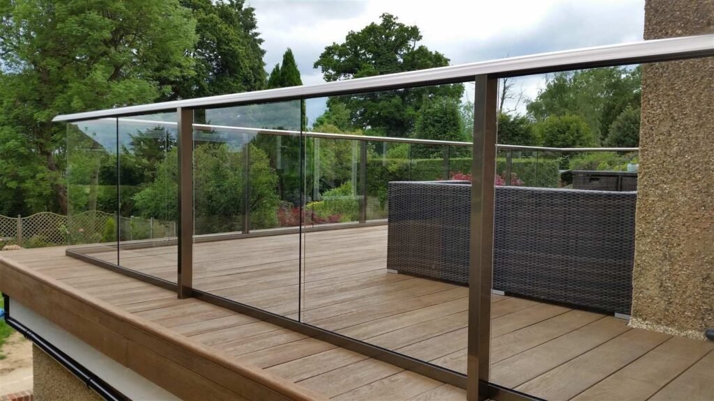 Best Handrail Options for Tempered Glass Railing Systems (2)